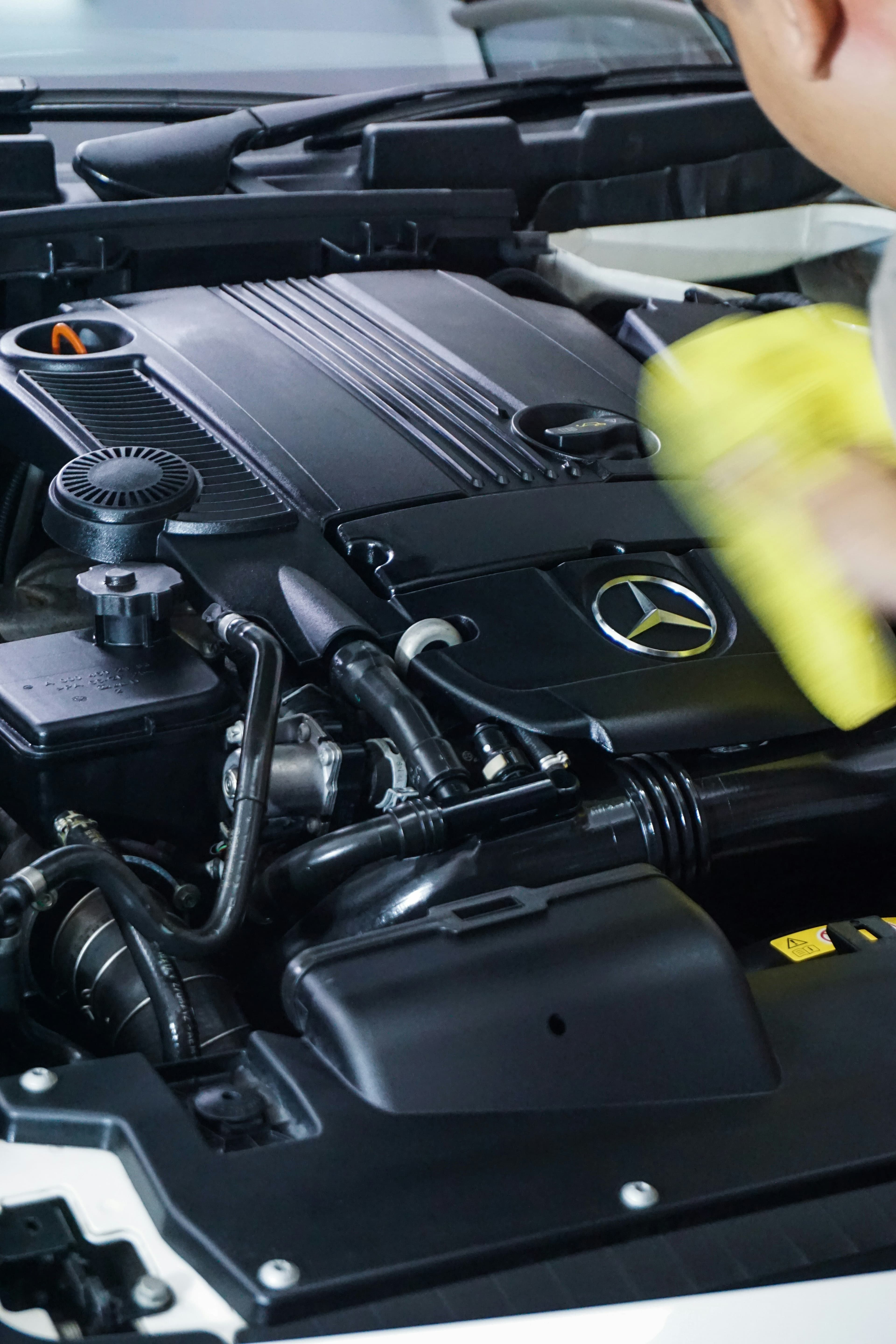 Compartimento do motor de um carro